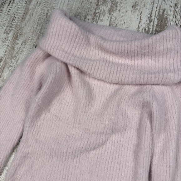 Off the Shoulder Baby Pink Sweater Barbie Core Bella Swan Core Sz M Major Label - Picture 4 of 10